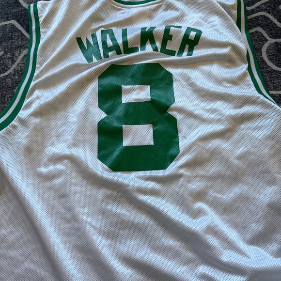 Vintage Boston Celtics Antoine Walker Jersey Medium Reebok NBA - Picture 3 of 3